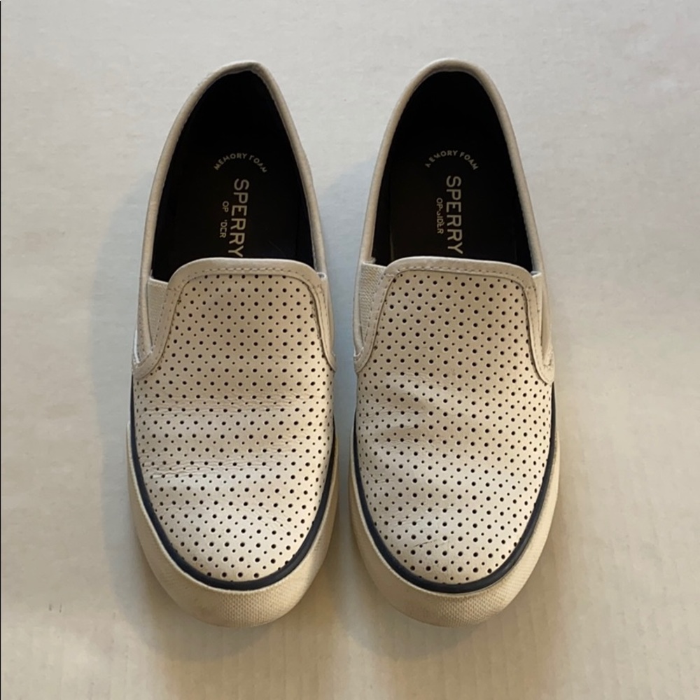Sperry slip on shoes